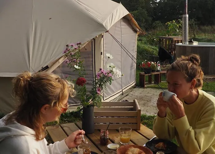 Bell Tent In Voedselbos Campo de lujo *