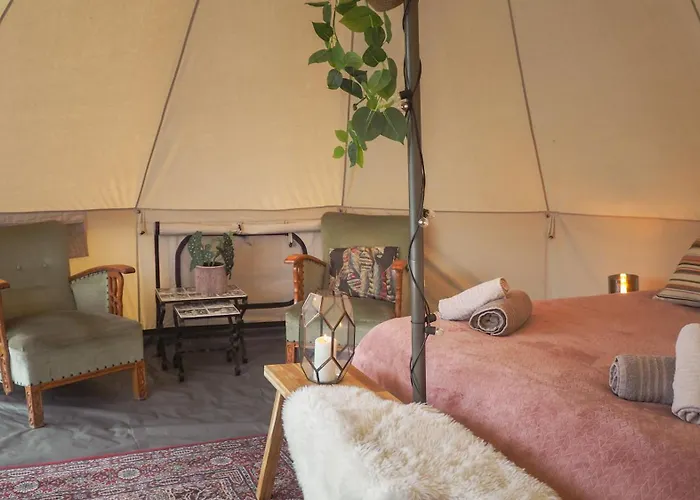 Campo de lujo Bell Tent In Voedselbos *