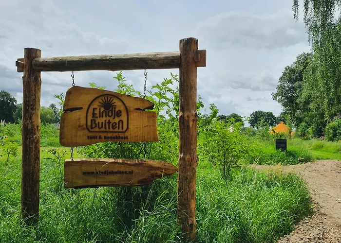 Campo de lujo Bell Tent In Voedselbos *
