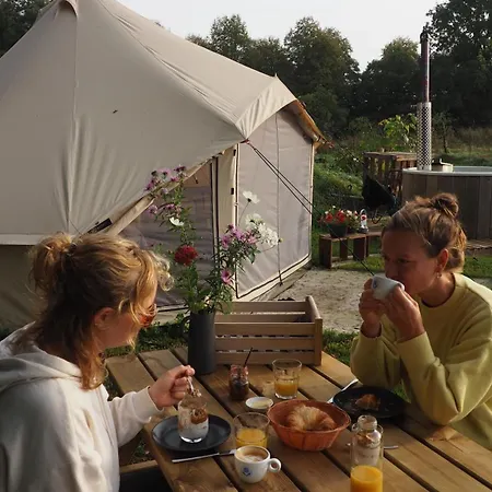 Bell Tent In Voedselbos Campo de lujo *