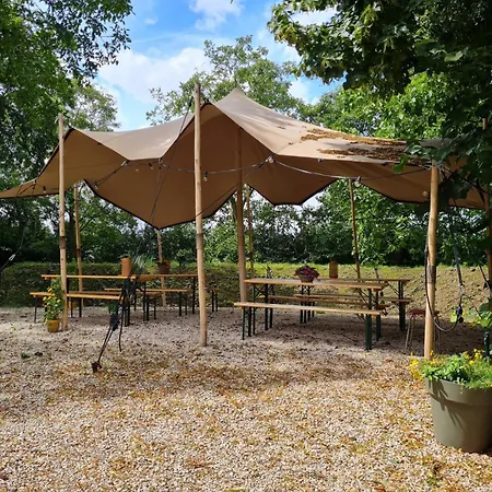 Bell Tent In Voedselbos