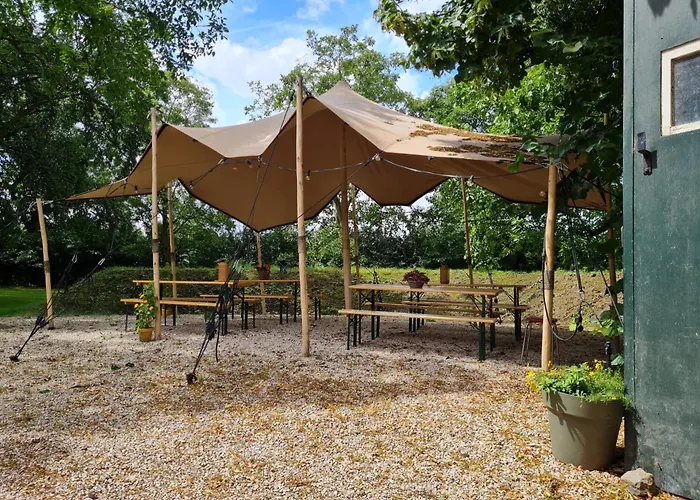 Bell Tent In Voedselbos